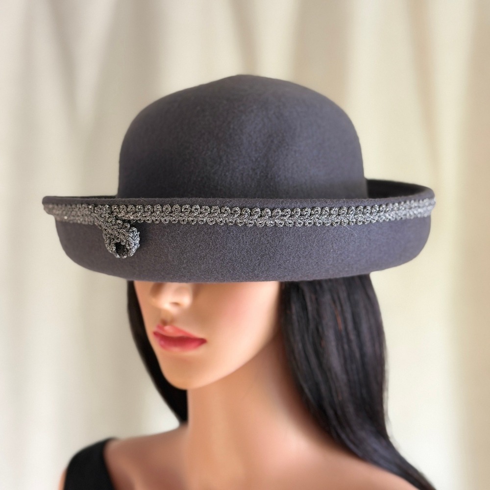 Vtg 90s Grey Wool Felt Cloche Hat Silver Metallic Braid Trim Upturned Brim Retro